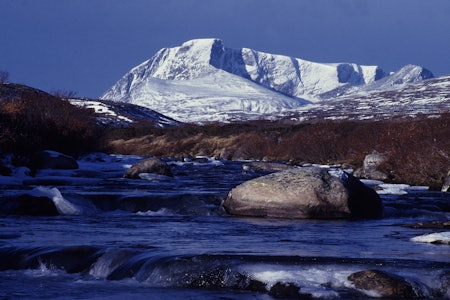 Store Svånåtinden (2209 moh.) er det høyeste fjellet i Lesja. Foto: Per Jordhøy Store Svånåtinden (2209 moh.) er det høyeste fjellet i Lesja. Foto: Per Jordhøy