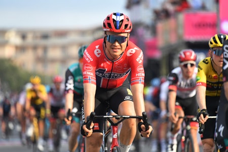 UTE AV SAMMENDRAGET: Tobias Foss, her på en tidligere etappe, tapte mye tid på den niende etappen av Giro d'Italia. Foto: Cor Vos