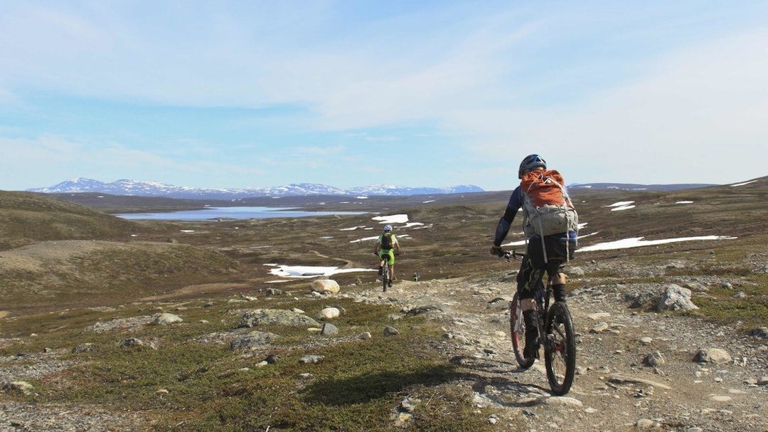 MOT NORD: Terrengsykling på Finnmarksvidda. Foto: Jon Vidar Bull finnmarksvidda