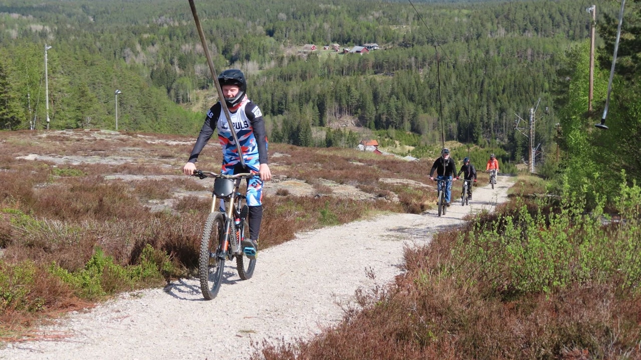 HAR ÅPNET: Kjerringåsen sykkelpark i Sarpsborg er allerede i gang med sesongen. Foto: Kjerringåsen sykkelpark