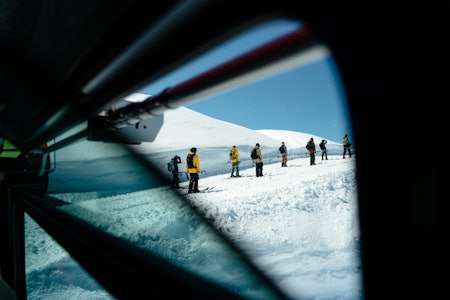 ET TILBUD FOR ALLE: Siden breheisen på Stryn ikke kan brukes lenger, gjør tilbudet om catski at folk kan komme seg til toppene uten å ta beina fatt. Foto: Christian Nerdrum ET TILBUD FOR ALLE: Siden breheisen på Stryn ikke kan brukes lenger, gjør tilbudet om catski at folk kan komme seg til toppene uten å ta beina fatt. Foto: Christian Nerdrum