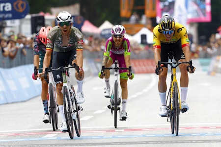 BELGISK SEIER: Dries De Bondt har vært på offensiven tidligere i Giro d'Italia og vært nær å lykkes. På den 18. etappen lykkes han endelig. Foto: Cor Vos BELGISK SEIER: Dries De Bondt har vært på offensiven tidligere i Giro d'Italia og vært nær å lykkes. På den 18. etappen lykkes han endelig. Foto: Cor Vos