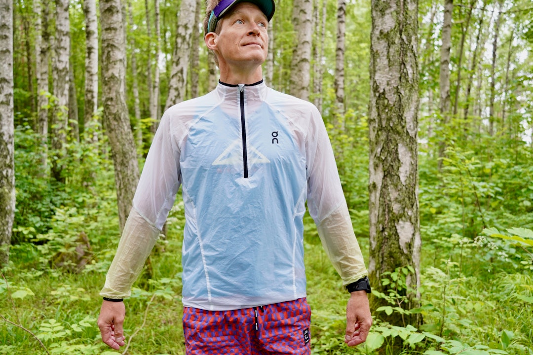 GJENNOMSIKTIG: Løper du med startnummer kan det leses gjennom anorakken. Foto: Gunhild Aaslie Soldal  Test av On Zero løpejakke