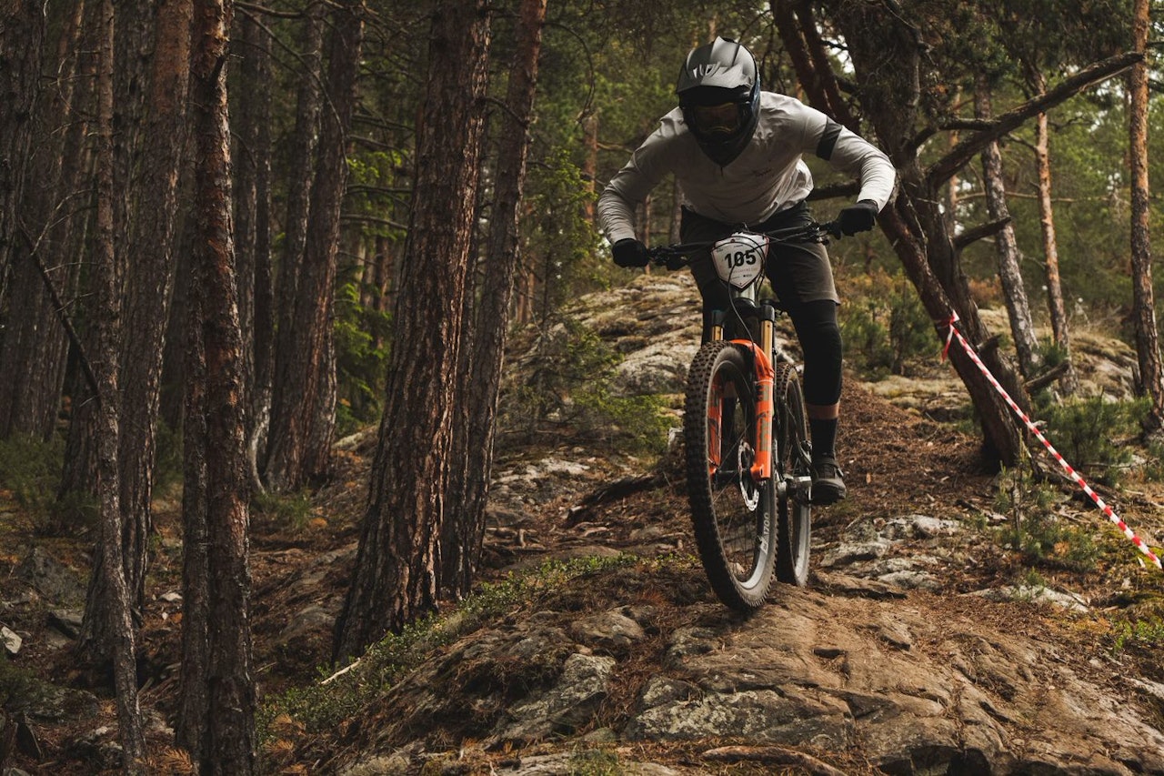 SESONGÅPNING: Det var klart for årets første norgescupritt i enduro i Nesbyen Søndag. Foto: Radim Hamal nesbyen enduro resultater
