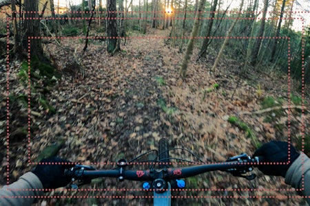 HVOR MYE VINDVINKEL? Spørsmålet mange GoPro-brukere stiller seg er: Når ser det ut som jeg sykler fortest med kamera på hodet? Skal det være mye eller lite vidvinkel? Foto: Christian Nerdrum