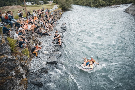 TILBAKE: Strynefestivalen er tilbake etter to år - og stemningen var upåklagelig. Foto: Simon Sjøkvist Strynefestivalen 2022.