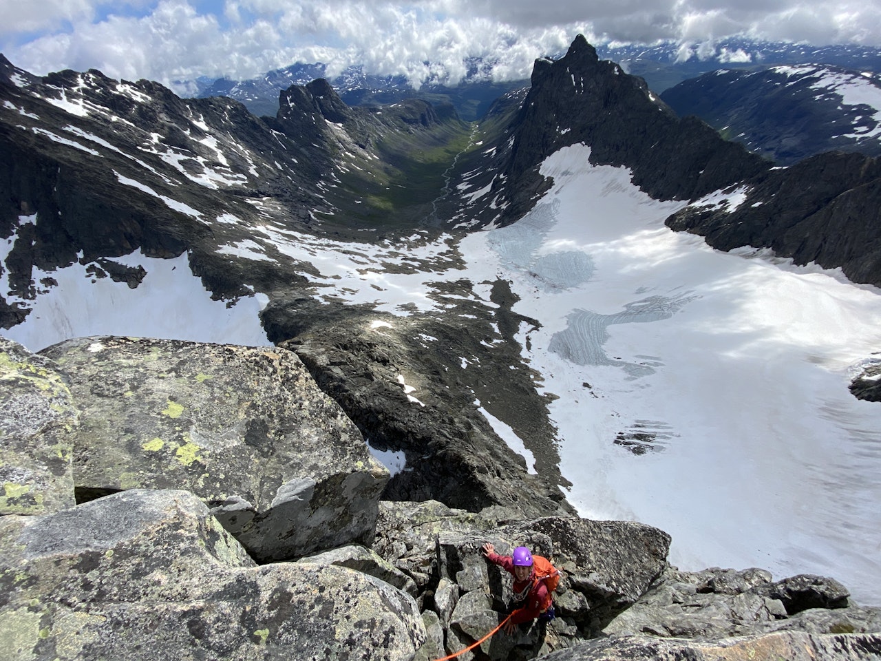 HISTORISK OMRÅDE: Hurrungane er Norges historisk viktigste klatreområde, og har selvsagt stor plass i NTKs Klatrefører for Jotunheimen, som kommer i ny utgave til våren. Arkivfoto: Tore Meirik fjell