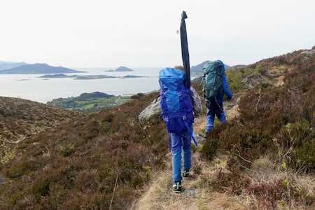 Bergans Birkebeiner Jr 30 lar barna bære noe av utstyret selv, noe som gir både mestringsfølelse – og bedre plass i fulle voksensekker.  Bergans Birkebeiner Jr 30 lar barna bære noe av utstyret selv, noe som gir både mestringsfølelse – og bedre plass i fulle voksensekker.