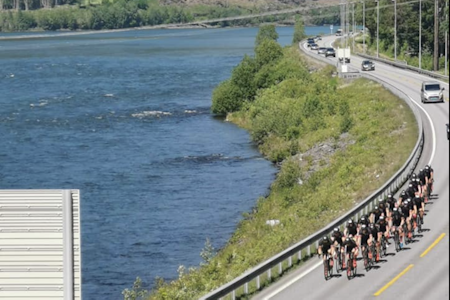 I TET: Trønderekspressen er først ute i løypa, og de er også først i lagkonkurransen. Foto: Nils Strøm.  I TET: Trønderekspressen er først ute i løypa, og de er også først i lagkonkurransen. Foto: Nils Strøm.