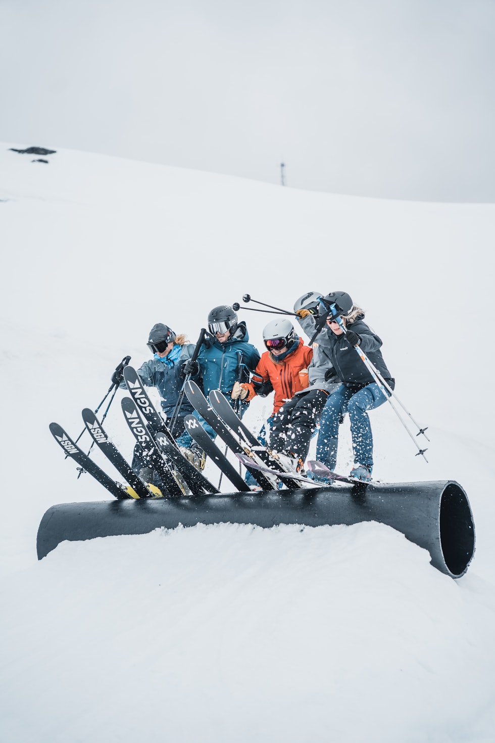 VIKTIGST: Å legge til rette for moro på ski og snowboard er det viktigste du kan gjøre i et skisenter, og Stryn Sommerski er best i klassen. Foto: Simon Sjøkvist/ Strynefestivalen