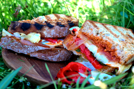 TUR-SANDWICH: Medbrakt niste kan heve turen med flere hakk. Foto: Sigrid Henjum tursandwich