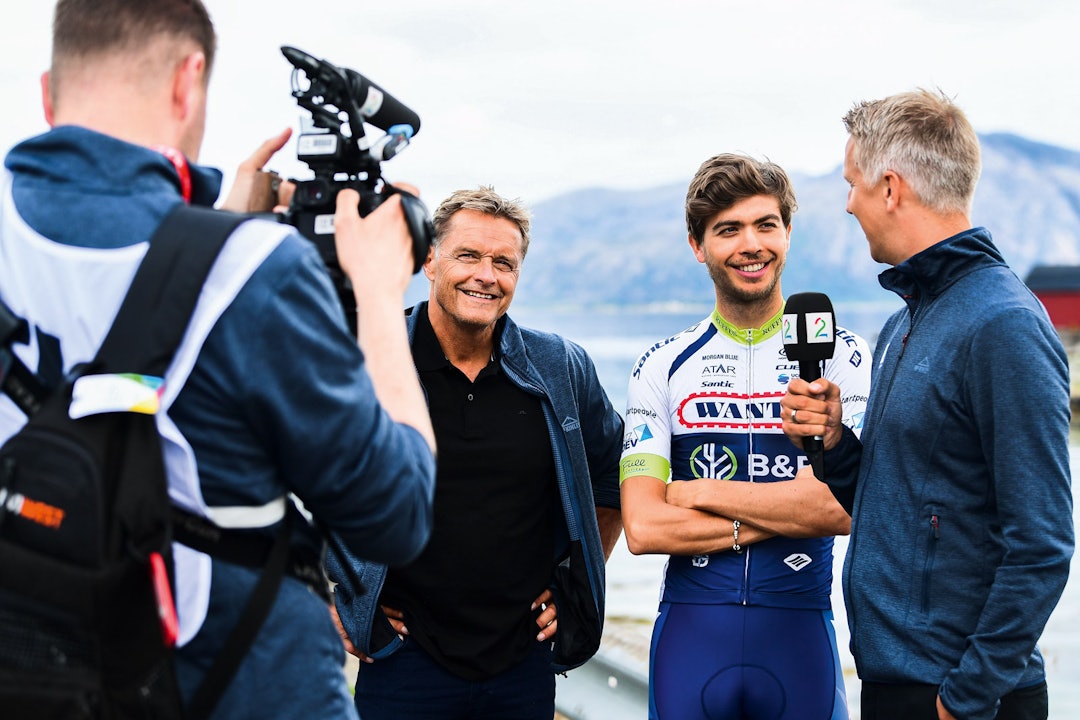 På skjermen: I dag er Dag Otto en selvfølge på TV2 sine sykkelsendinger. Men ikke alle vet at han har vært med helt siden starten. Foto: Cor Vos.  