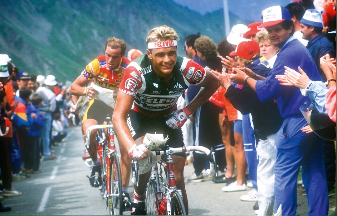 Sett nyhetene? Dag Otto var proff i epoken der vindvestene var på vei - ikke noe du hadde på lomma. I Tour de France brukte han gjerne avis på brystet, som vindbeskyttelse. Foto: Cor Vos.