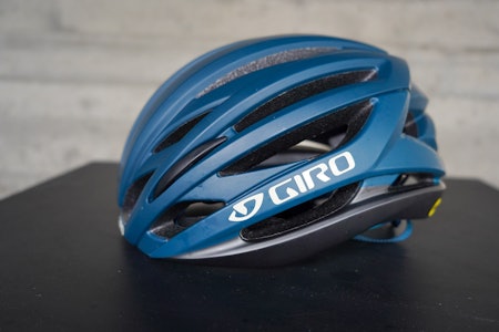 SYNTAX ERROR? Giro Syntax MIPS sitter godt på og gir god beskyttelse. Men har en mangel. Foto: Øyvind Aas Test av Giro Syntax MIPS