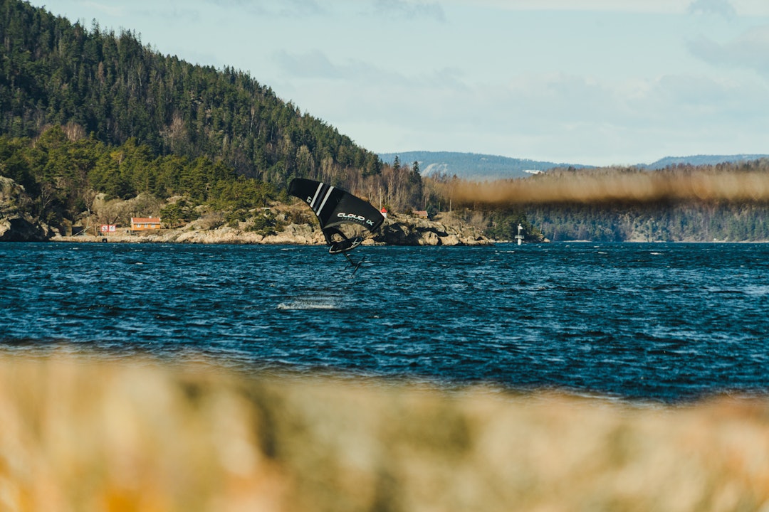 HEKTA: Surf- og brettprofil Sebastian Kjellström er langt fremme i sin nye hobby. Foto: Christian Nerdrum HEKTA: Surf- og brettprofil Sebastian Kjellström er langt fremme i sin nye hobby. Foto: Christian Nerdrum