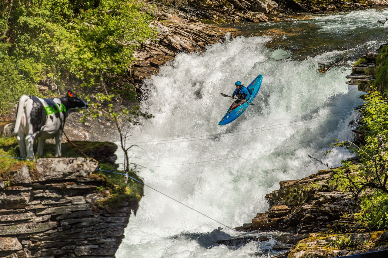 VERDENSMESTERE KÅRET: Det ble fransk og tsjekkisk seier i fredagens VM i brattpadling på Voss. Foto: Ekstremsportveko