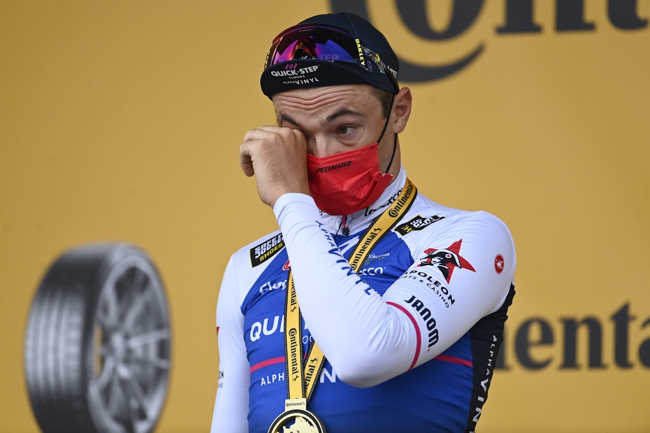 TÅREVÅTT: Yves Lampaert tok karrierens største triumf da han vant åpningsetappen i Tour de France fredag. Foto: Cor Vos