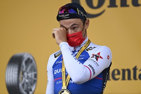 TÅREVÅTT: Yves Lampaert tok karrierens største triumf da han vant åpningsetappen i Tour de France fredag. Foto: Cor Vos
