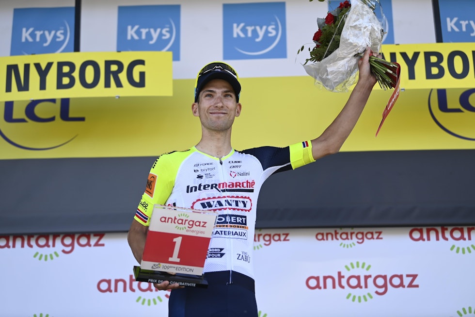 HEDRET FOR INNSATSEN: Sven Erik Bystrøm kjørte offensivt på den 2. etappen i Tour de France 2022 og ble kåret til dagens mest aggressive rytter. Foto: Cor Vos