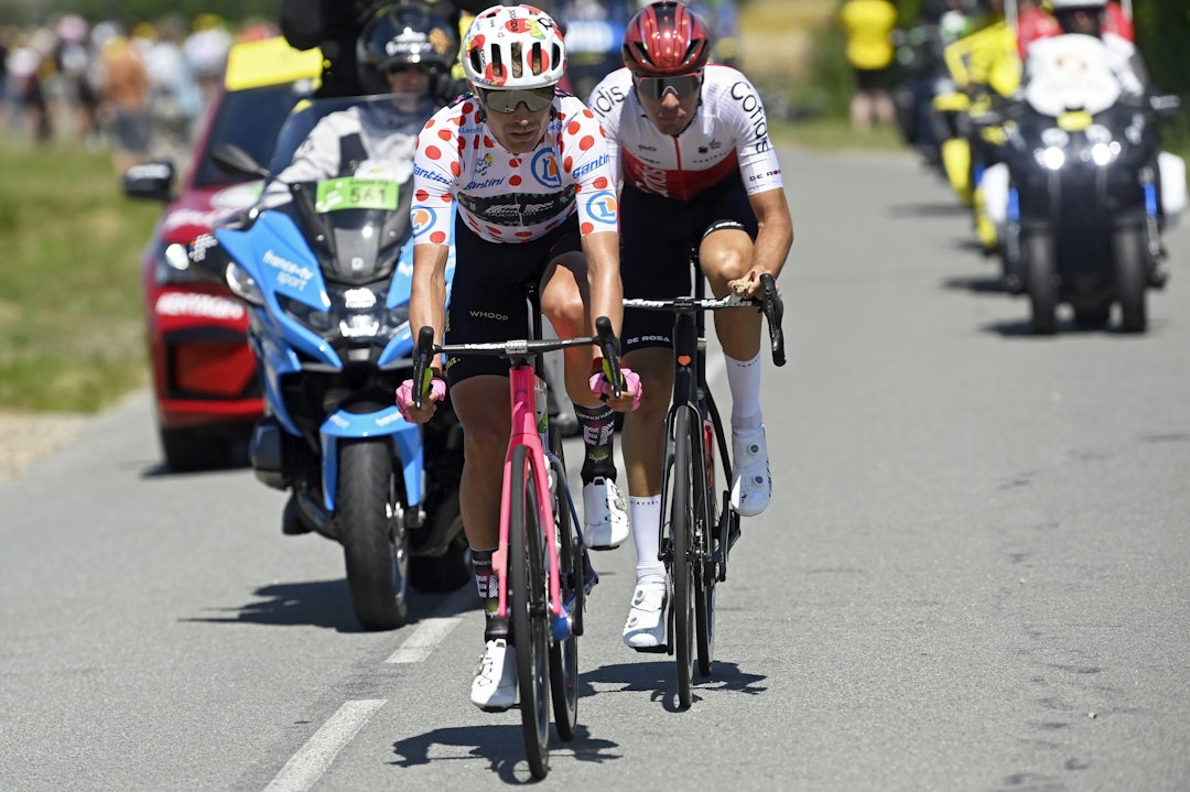 I BRUDD IGJEN: Magnus Cort (EF Education - EasyPost), denne gangen med Anthony Perez fra Cofidis. Foto: Cor Vos