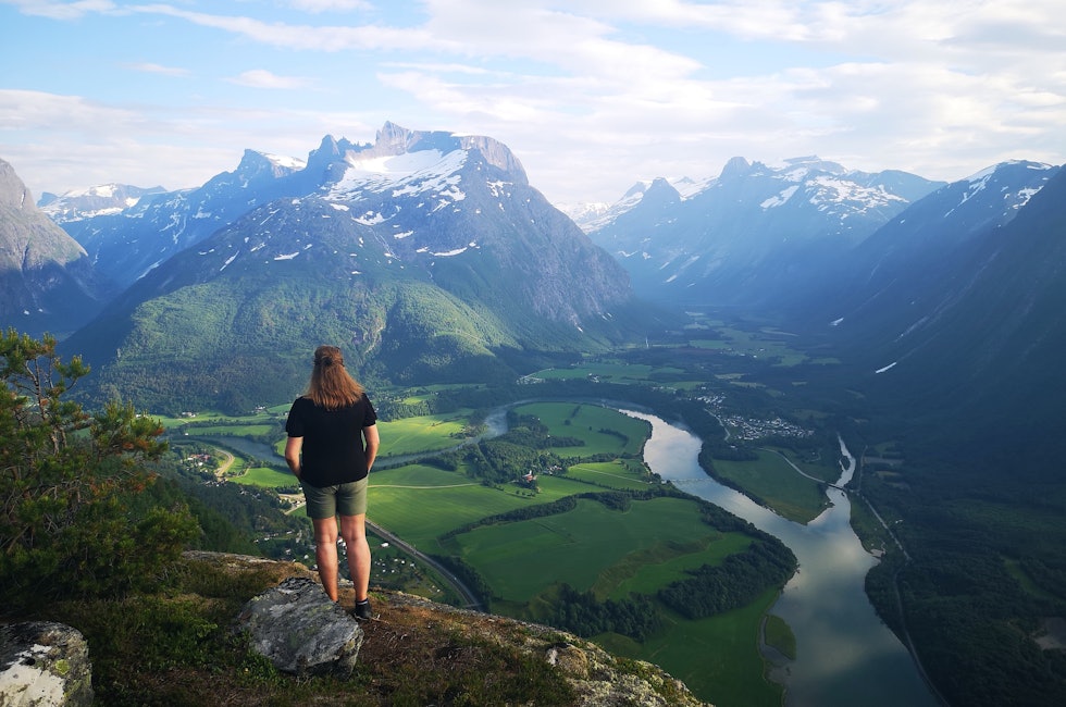 TOPPTUR: Fjelltur til Nesaksla på Åndalsnes 708 moh. Foto: Ingunn Grindvik