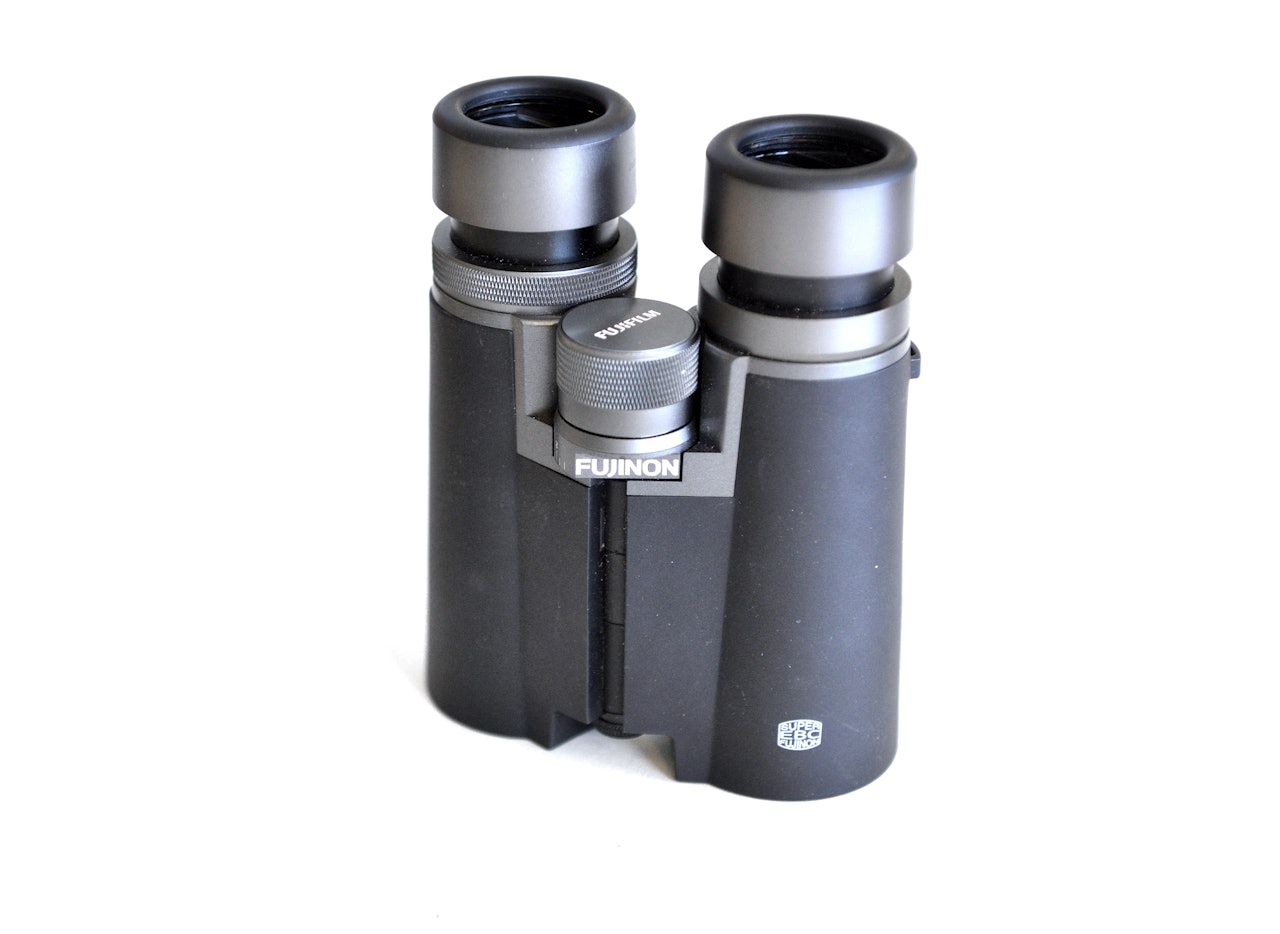 Japaner som vil mye: Fujinon HC 8x42 Hyper Clarity Fujinon HC 8x42 Hyper Clarity kikkert