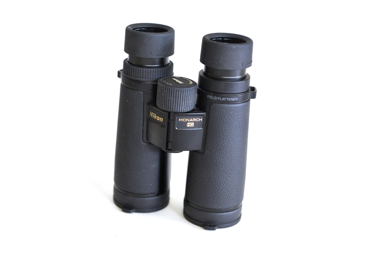 Sterk lettvekter fra Japan: Nikon Monarch HG 8x42 Nikon Monarch HG 8x42 lommekikkert