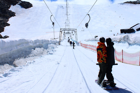 ÅPENT: Folgefonna satser på å holde åpent til en stykke ute i september. Her fra tidligere i juli. Foto: Visit Fonna Folgefonna