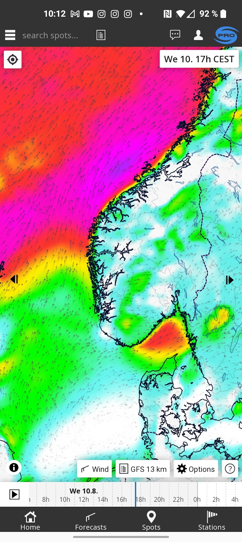 ONSDAG: Full storm nord for Stadlandet og liten kuling på Sør- og Østlandet. Skjermdump: Windguru