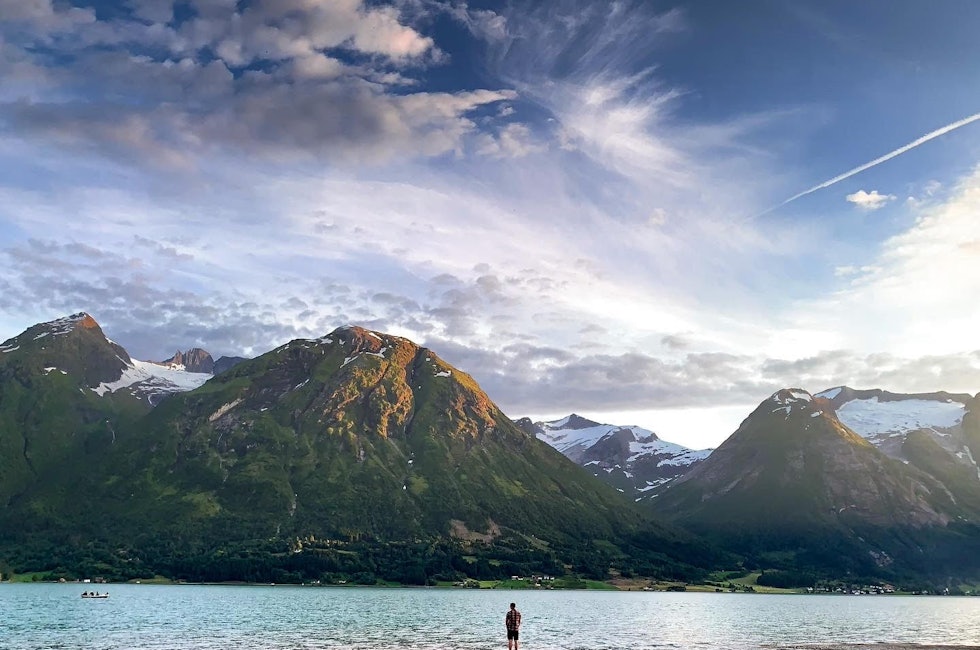 STRYNEVANNET: Marie Lunde deltok i konkurransen via Instagram, og delte et flott bilde av en nydelig kveld på Strynevannet. Foto: Marie Lunde