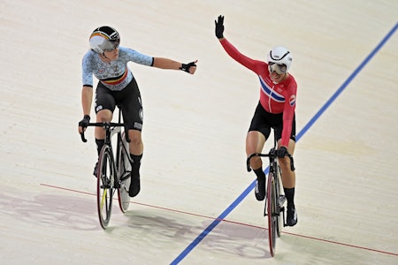 EUROPAMESTER: Katrijn De Clercq gratulerer Anita Yvonne Stenberg med seieren i EM tidligere i høst. Foto: Cor Vos EUROPAMESTER: Katrijn De Clercq gratulerer Anita Yvonne Stenberg med seieren i EM tidligere i høst. Foto: Cor Vos