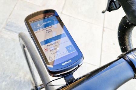 MASSIV: Touchskjermen på den nye Garmin Edge 1040 er stor, og det samme er batterikapasiteten. Foto: Knut Andreas Lone MASSIV: Touchskjermen på den nye Garmin Edge 1040 er stor, og det samme er batterikapasiteten. Foto: Knut Andreas Lone