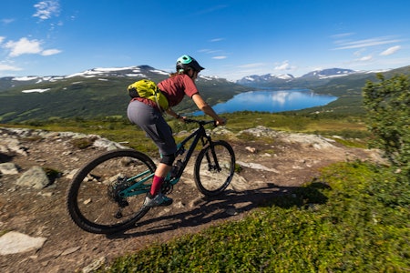 FIN STI: Syklistene på Oppdal Sykkelfestival fikk se bygda fra sin beste side. Foto: Haakon Lundkvist. oppdal sykkelfestival