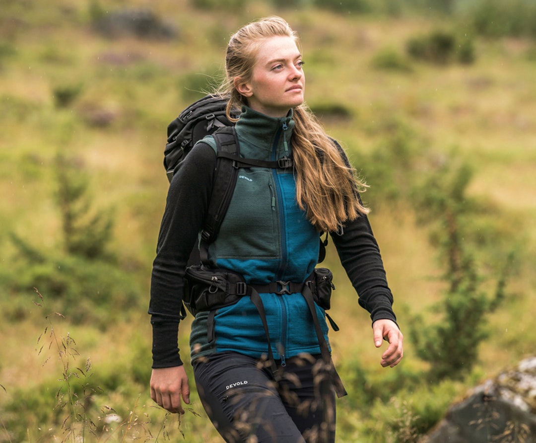 Devold Nibba pro egner godt som ytterlag når været tillater det. Foto: Fjordlapse Photography Devold Nibba pro egner godt som ytterlag når været tillater det. Foto: Fjordlapse Photography