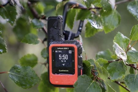 Robust: Garmin InReach Mini 2 er støtsikker og tåler en støyt, både når det gjelder vann og rusk. Garmin InReach Mini 2 satellittbasert kommunikasjonsenhet