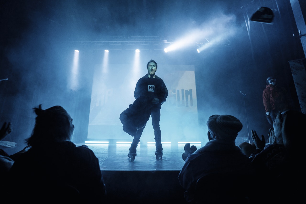 ÅR 2 MED MAGNAR: Årets speaker blir Magnar Musum (bildet), som debuterte som speaker i fjor. Med seg har han turneleder Petter Westgaard og fotograf Simon Sjøkvist. ÅR 2 MED MAGNAR: Årets speaker blir Magnar Musum (bildet), som debuterte som speaker i fjor. Med seg har han turneleder Petter Westgaard og fotograf Simon Sjøkvist.