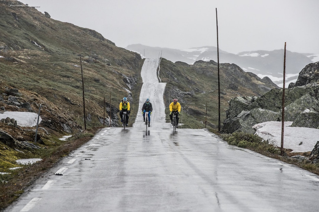 ISKALDT: Jotunheimen rundt har hatt skikkelig drittvær og kulde flere av de siste årene. Likevel kommer deltagerne tilbake år etter år. Foto: Håvard Nesbø.