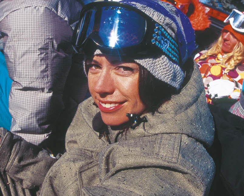 SNOWBOARDPROFF: Stine Brun Kjeldaas er tidligere snowboardproff. Her fra en Fri Flyt-utgave i 2006. Nå jobber hun med dødsing. Foto: Privat