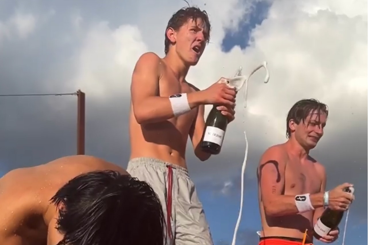 DØDSE-VM: Det var til slutt Leo Landrø som vant årets VM i døds. Foto: Dødseforbundet Leo Landrø.