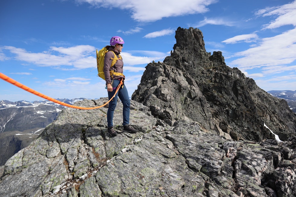 TEST: På tur i Romsdalen med Fjällrävens nye klatrebukse. Foto: Tore Meirik TEST: På tur i Romsdalen med Fjällrävens nye klatrebukse. Foto: Tore Meirik