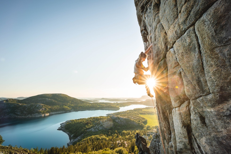 På Fri Flyt Utefilm kan du blant annet se klatrefilmen Under your nose fra Flatanger med Tina Hafssas og Thilo Schröter i hovedrollene. Foto: Marco Zanone På Fri Flyt Utefilm kan du blant annet se klatrefilmen Under your nose fra Flatanger med Tina Hafssas og Thilo Schröter i hovedrollene. Foto: Marco Zanone