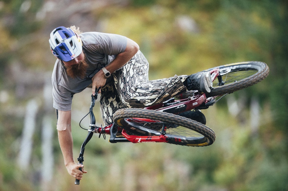 Brage Vestavik sin nye video «Sound of Pure Mountain Bike Mayhem ...