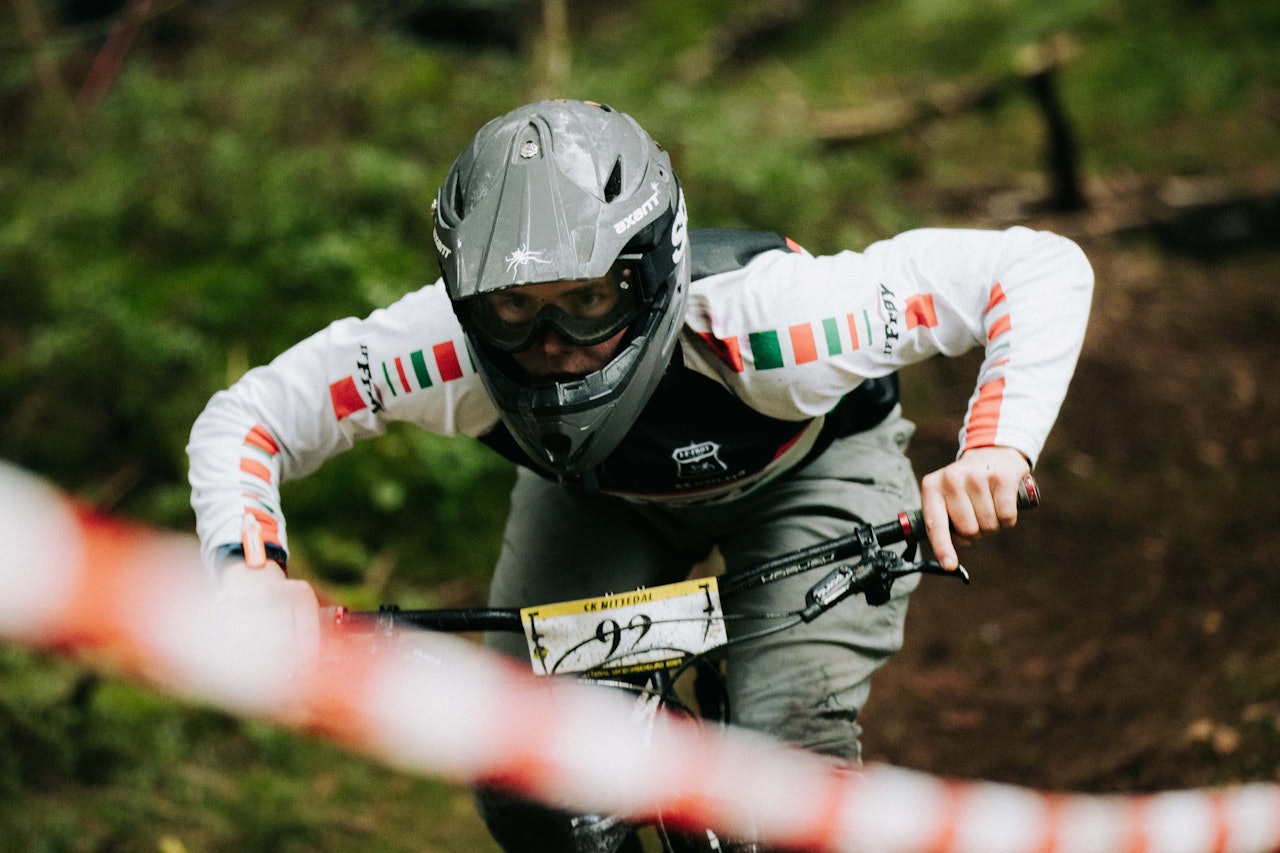 FULL GASS: Ungdommene satte både løyper og sykler på prøve i Nitttedal Ungdomsenduro i helgen. Foto: Leo Solland. nittedal ungdomsenduro bilder bildegalleri