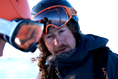 SYNES DET ER TRASIG: – Det er jo litt av grunnen til at jeg bor her. En konkurs er jo et kjempetap for hele Østlandet og de som kommer hit for å stå skikkelig på ski, sier Sondre Loftsgarden om konkursen i Raulandsfjell Alpinsenter. Foto: Bård Gundersen SYNES DET ER TRASIG: – Det er jo litt av grunnen til at jeg bor her. En konkurs er jo et kjempetap for hele Østlandet og de som kommer hit for å stå skikkelig på ski, sier Sondre Loftsgarden om konkursen i Raulandsfjell Alpinsenter. Foto: Bård Gundersen