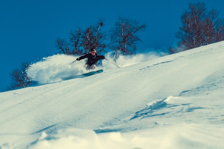 DRA-PÅ-KAR: Sondre Loftsgarden. Også kjent som forsidegutt til Film Tour sitt promo-materiale for 2022. Foto: Bård Gundersen