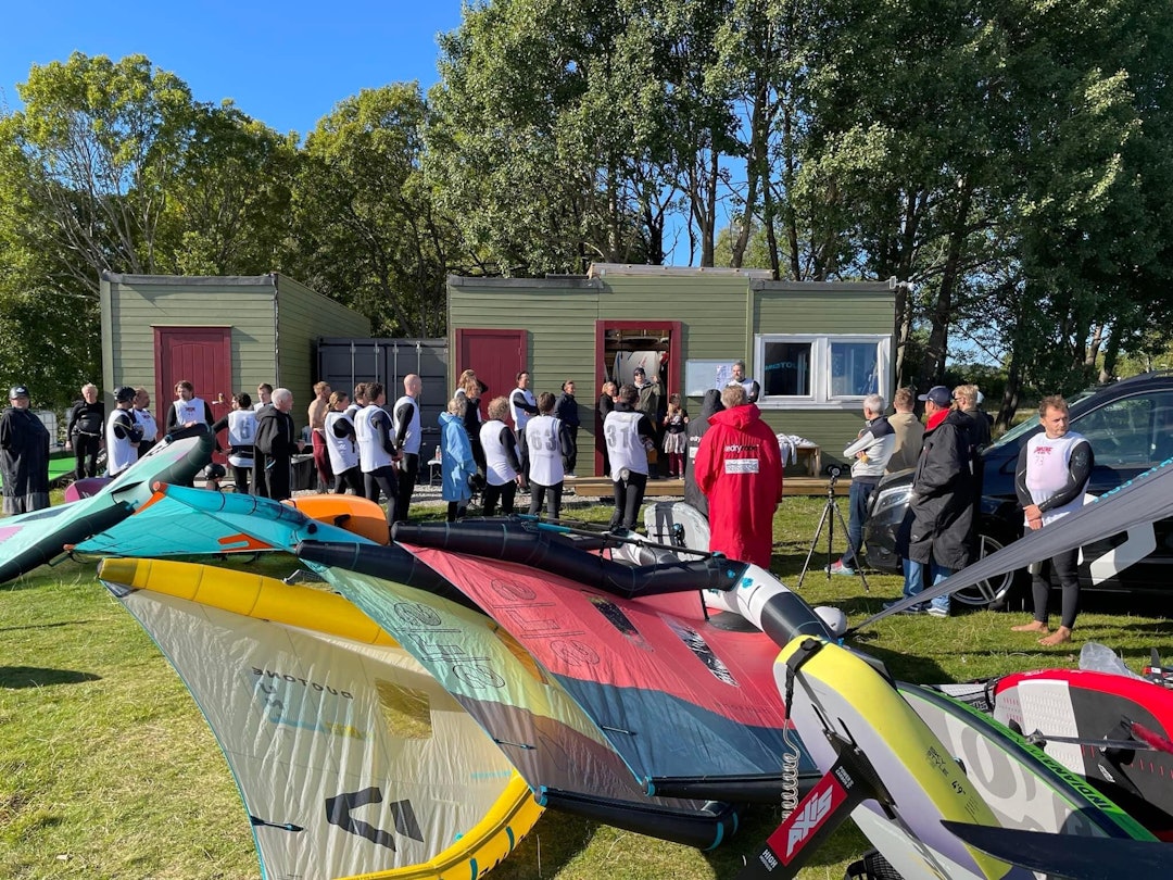 SKIPPERMØTE: Skippers meeting i forkant av regattaen. Foto: Jorunn Horgen