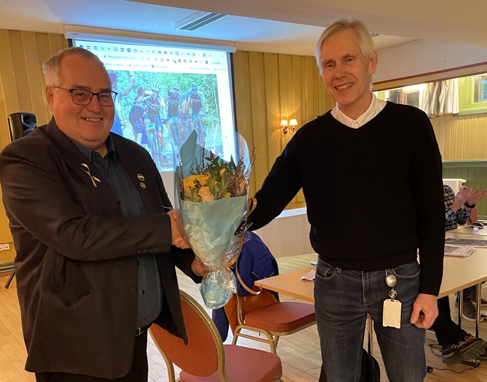 KJENNER IKKE KONFLIKTENE. Asgeir Mamen (t.h) uttaler på vegne av styret minus Fjærli at de ikke kjenner til noen konflikter rundt regionlederen. Arkivfoto, tidligere leder i Region Øst Jørn Michalsen til venstre. Foto: Privat. KJENNER IKKE KONFLIKTENE. Asgeir Mamen (t.h) uttaler på vegne av styret minus Fjærli at de ikke kjenner til noen konflikter rundt regionlederen. Arkivfoto, tidligere leder i Region Øst Jørn Michalsen til venstre. Foto: Privat.