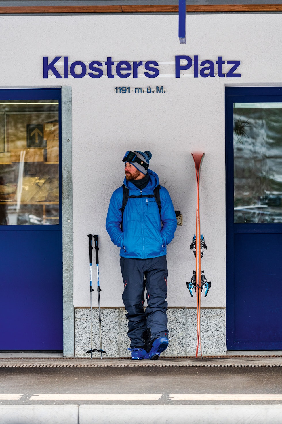 IKKE SOM VY: Togene går med presisjon som et sveitsisk urverk. David Kantermo trenger ikke vente lenge. Foto: Mattias Fredriksson IKKE SOM VY: Togene går med presisjon som et sveitsisk urverk. David Kantermo trenger ikke vente lenge. Foto: Mattias Fredriksson