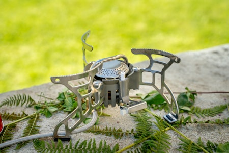 RAST: Ikke en letteste brenneren, men velfungerende til både pannekakesteking og gryteretter. Foto: Brynjar Tvedt rast turbrenner