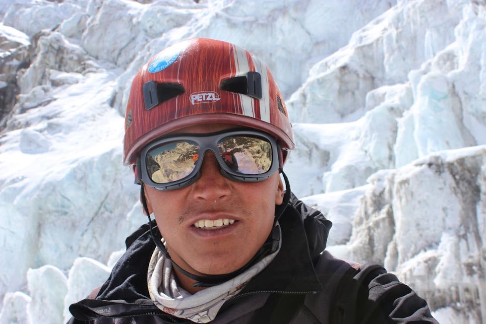 ERFAREN: Tshering Pande Bhote har vært på Mount Everest sju ganger, og kjenner godt til vanskelighetene som venter Kristin Harila på Cho Oyo. Foto: Privat